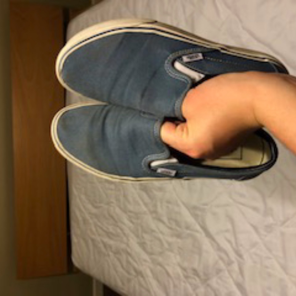 size 9 in women's blue vans